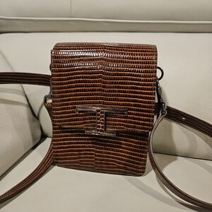 Tod's T Crossbody In Embossed Brown Leather